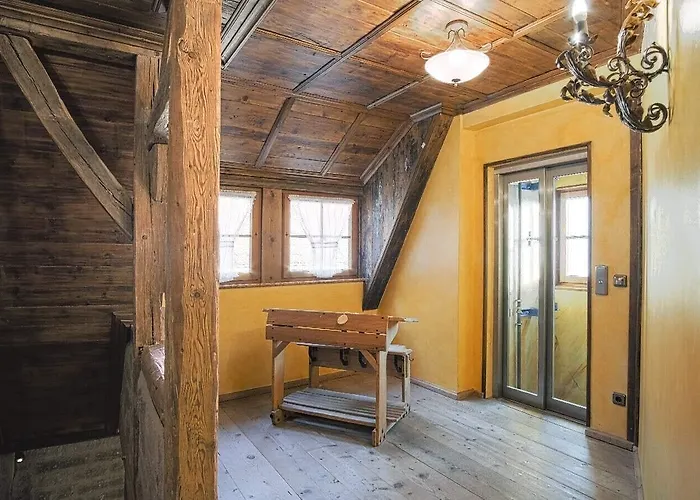 Historik Gotisches Haus Garni 4*