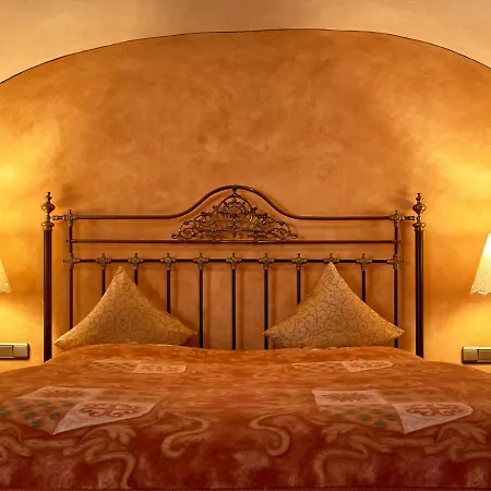 Gasthof Historik Gotisches Haus Garni 4*