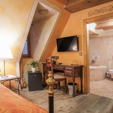 Gasthof Historik Gotisches Haus Garni