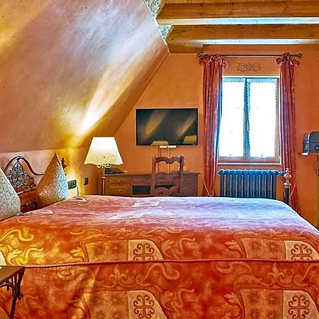 Historik Gotisches Haus Garni 4*