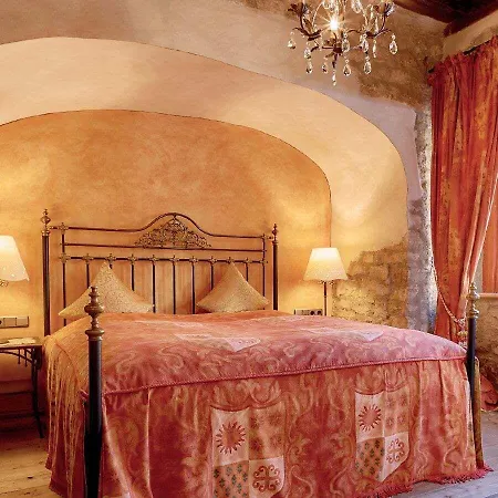 Historik Gotisches Haus Garni