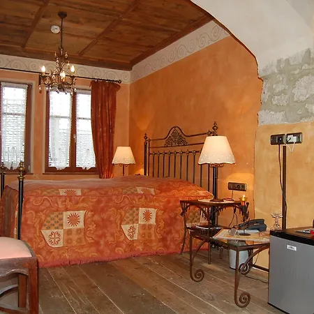 Historik Gotisches Haus Garni 4*